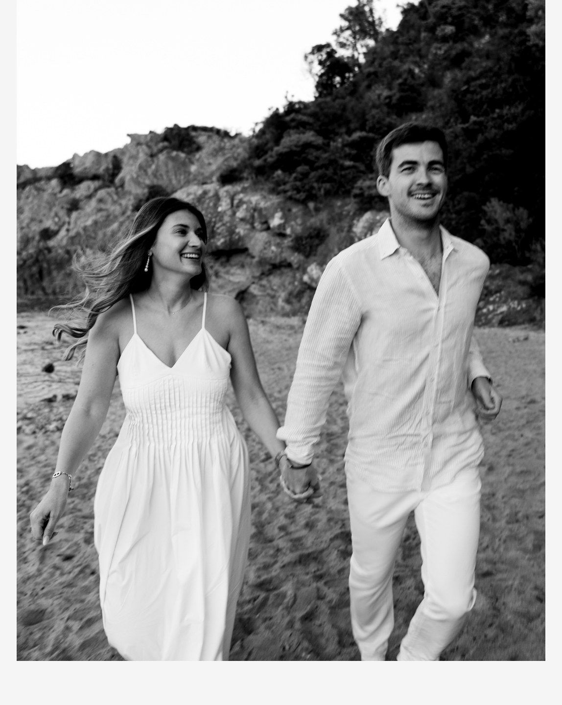 Séance Engagement M & N ! Nos futurs mariés de 2026 ! 💍
J'aime de plus en plus le noir et blanc ... ✨

#couplephotography #beachcoupleshoot #noiretblanc #lovestoryfrance #photographelifestyle #antibes #photographemariageantibes #photographemariageprovence #photovideo #duophotovideo #seanceengagement