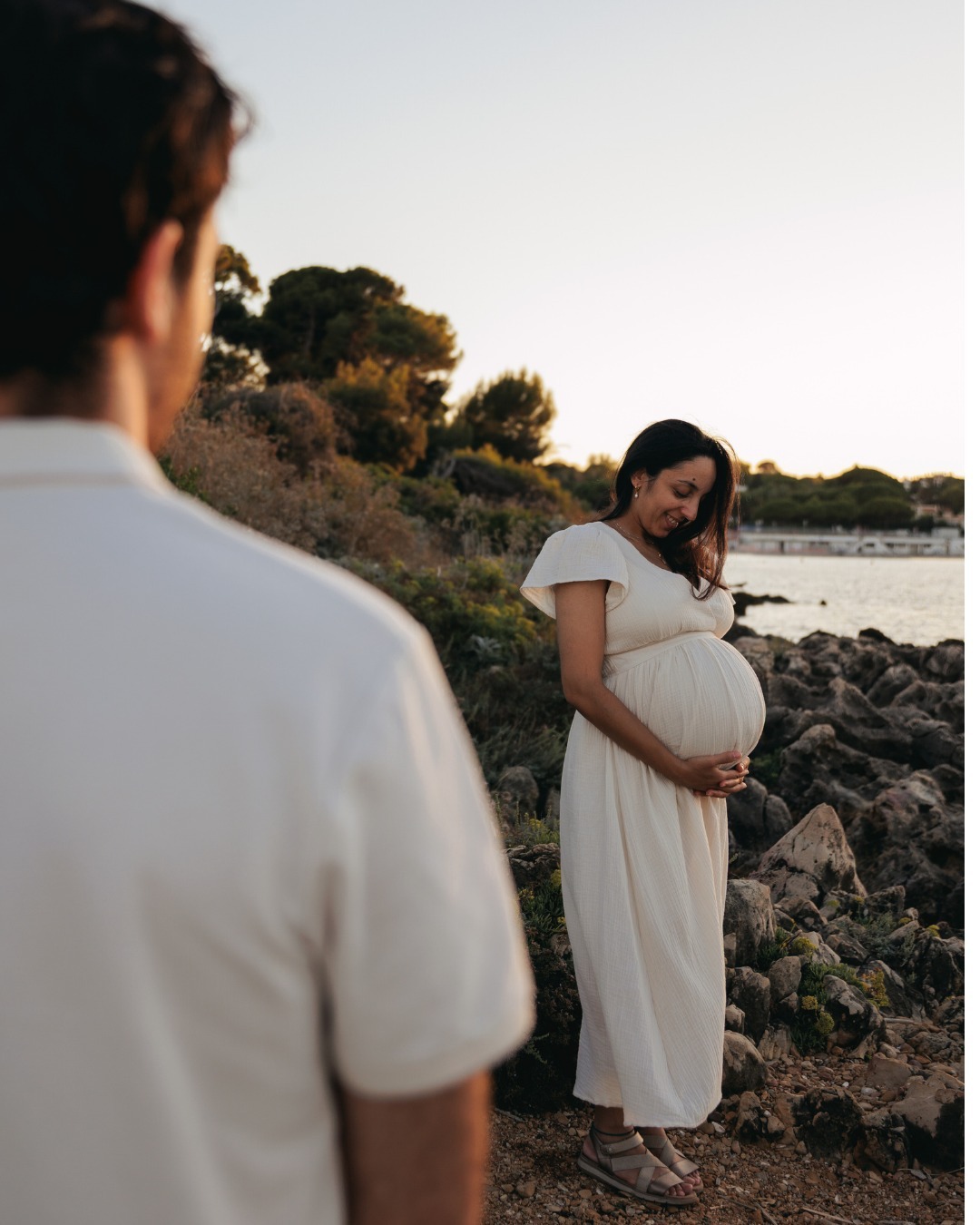 La beauté de l’attente… un moment intime 🤍

Réserver votre séance photo grossesse sur upthemood.com

#photographegrossesse #maternityphotographer #grossessenaturelle #futuremaman #séancegrossesse #maternitylove #photographegrossesseantibes #photographegrossesse