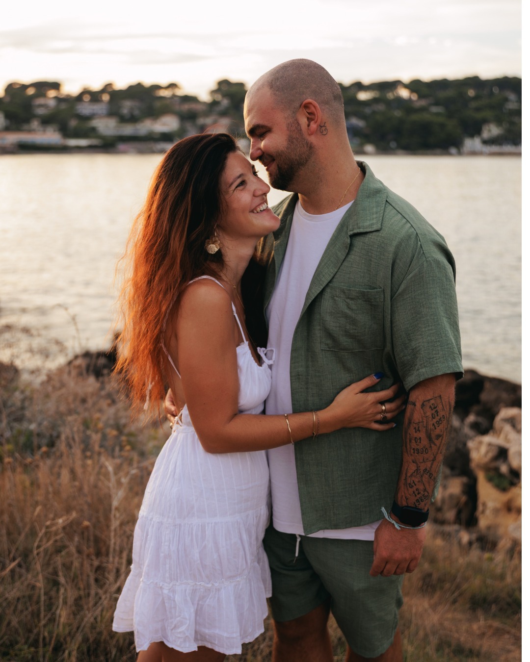 Séance engagement de C & G
Nos futurs mariés de 2026 ! 
✨ Un moment doux et chaleureux au bord de l’eau.

#sunsetcouple #couplesession #lovestory #photographelifestyle #cotedazurphotographer #frenchriviera #seanceengagement #photographecouple #photographeantibes